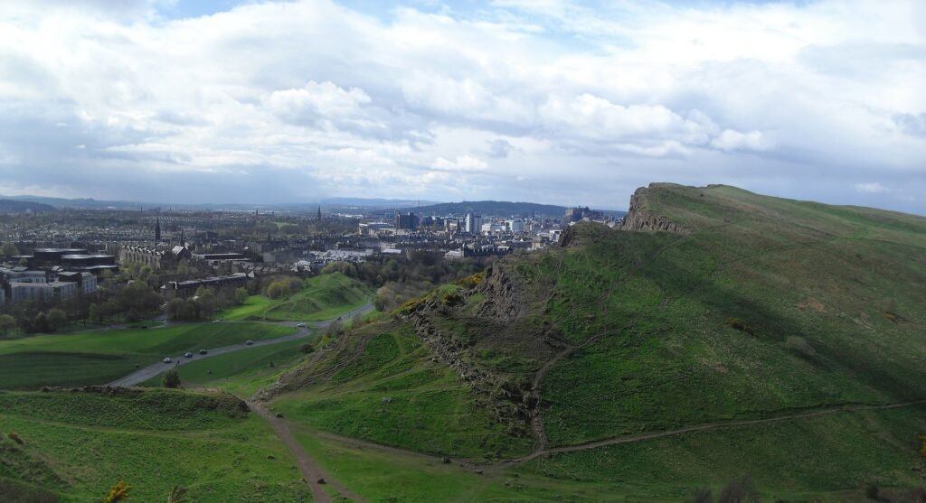 arthurs-seat-960242_1920