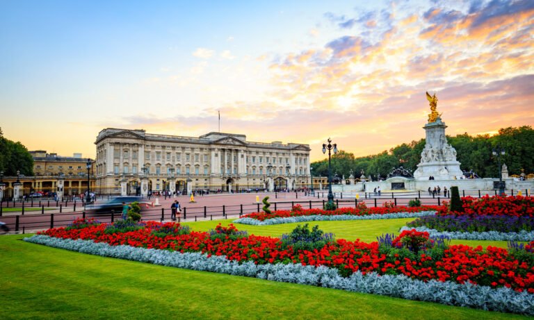 bsh_457812985-buckingham-palace-2000x1200