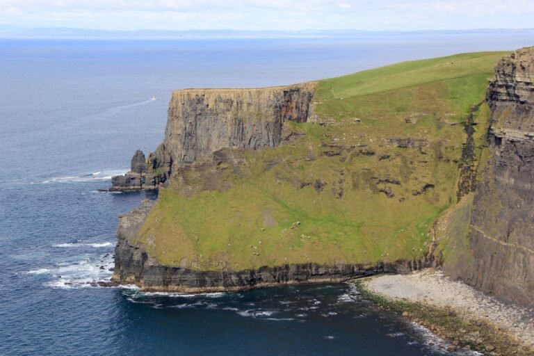 cliffs-of-moher-981874_1920