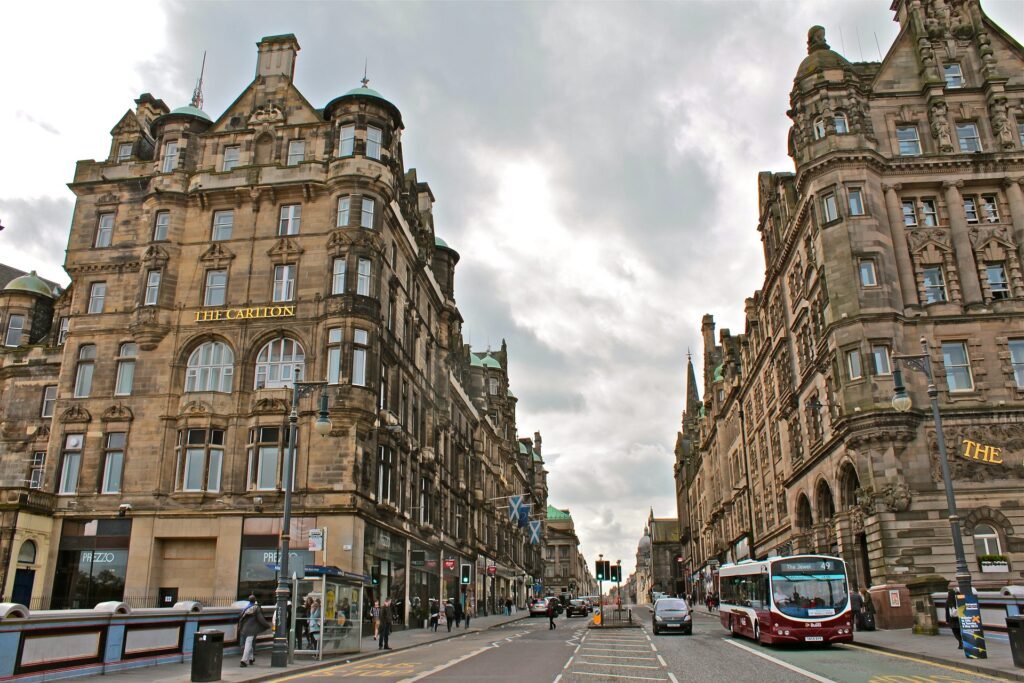 edinburgh-3898361_1920