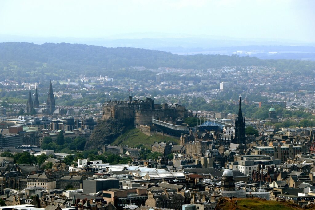 edinburgh-4862160_1920