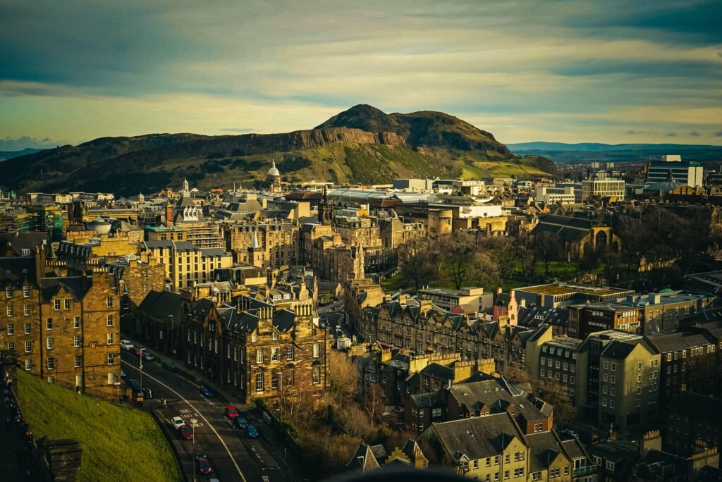 edinburgh-7728767_1920